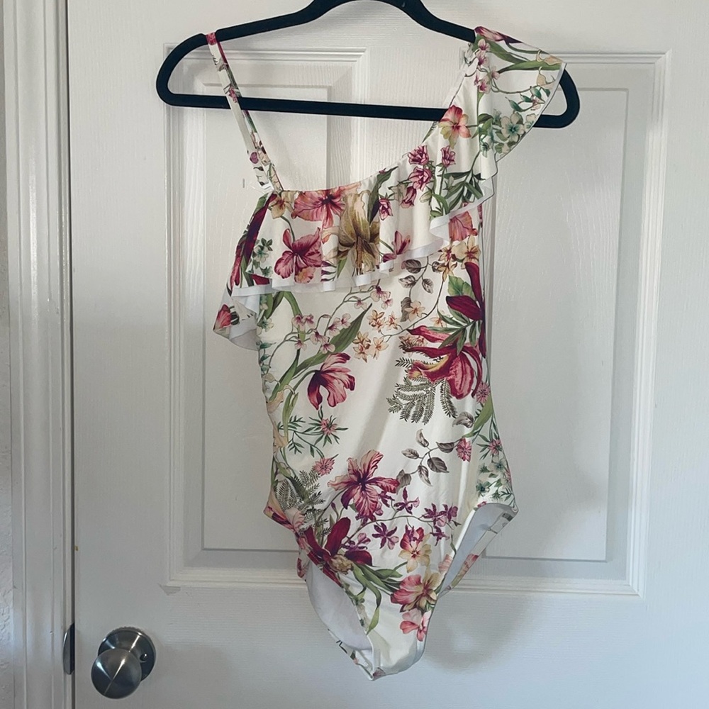 Carmen Marc Valvo White Women’s One-Piece Size 10 New With Tags